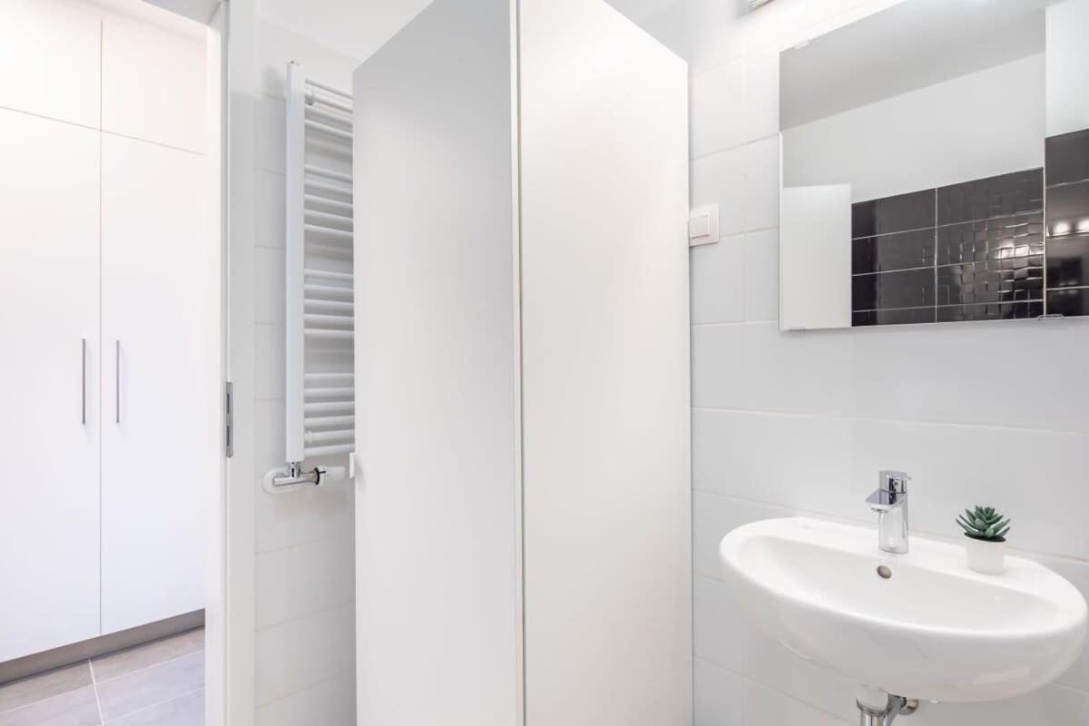 Brand New With Garage Apartment Budapest